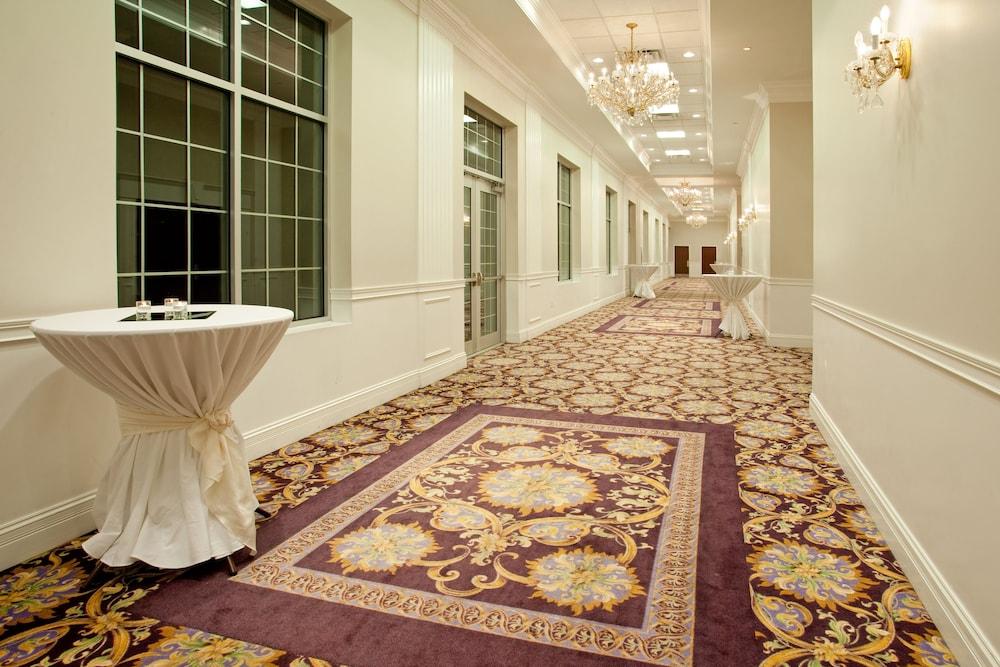 Clarion Hotel & Convention Center Joliet Bagian luar foto