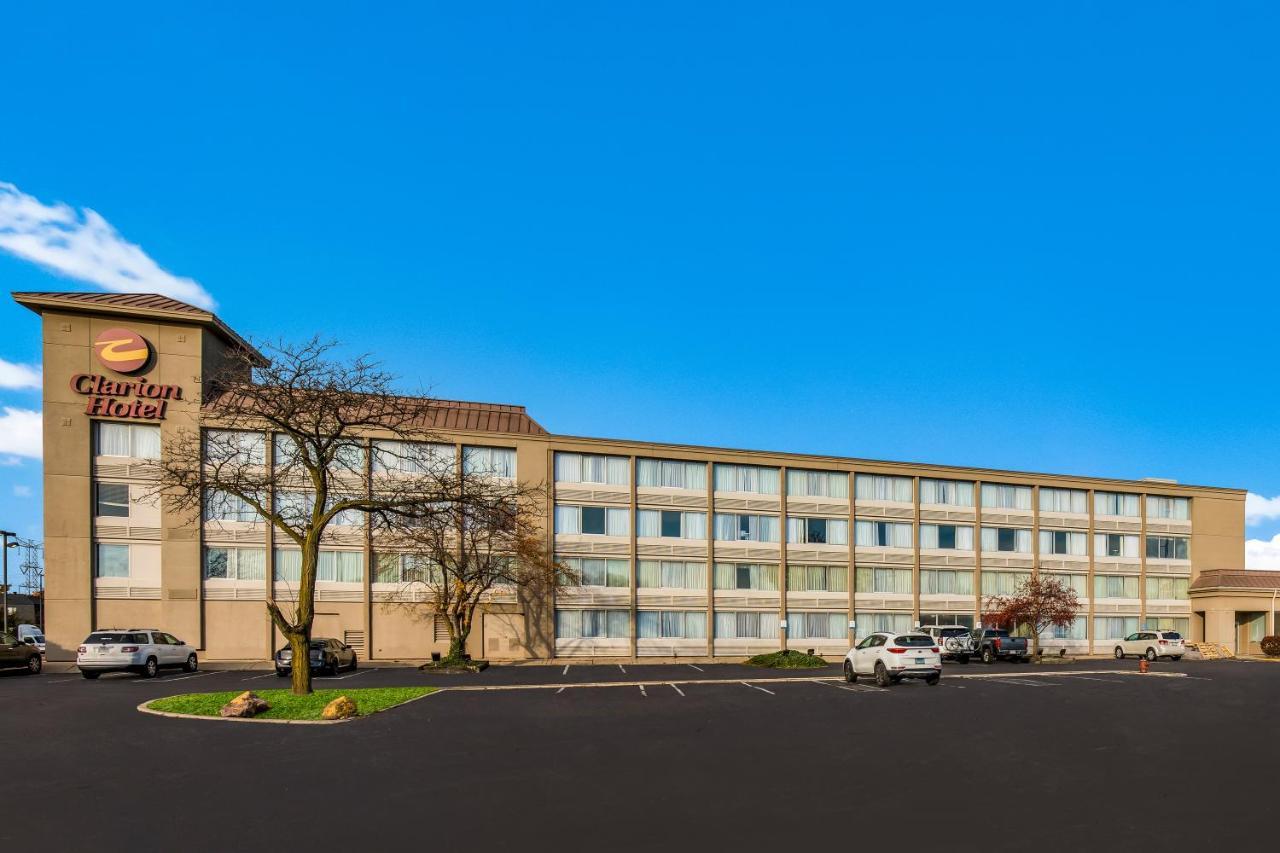 Clarion Hotel & Convention Center Joliet Bagian luar foto