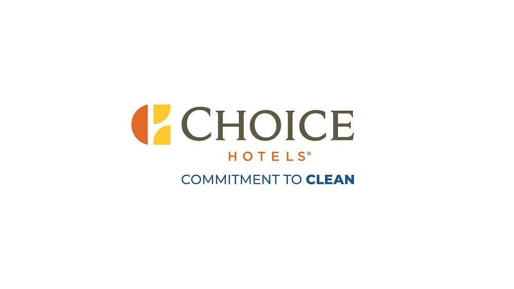 Clarion Hotel & Convention Center Joliet Bagian luar foto
